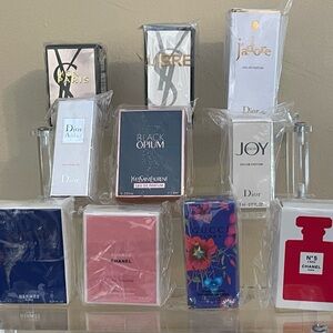 10-Piece Boxed Mini Perfume Bundle – New/Sealed – Assorted